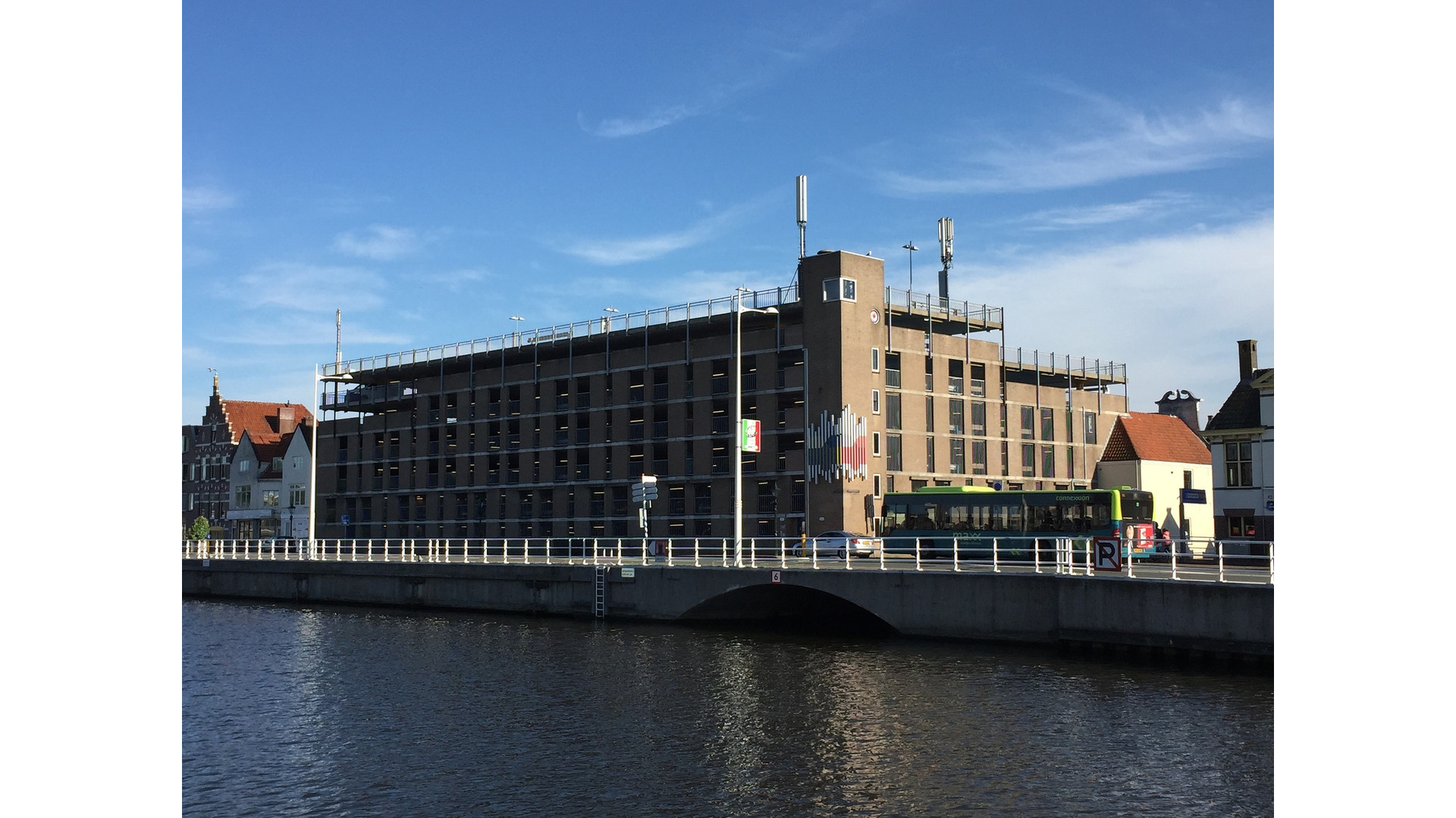 Foto: Alkmaar Karperton garage.jpg